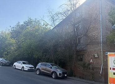 Батирлер: 2 бөлмө, 42 м², Юг-2 мкр Жеке план, 1 кабат, Косметикалык оңдоо — 3