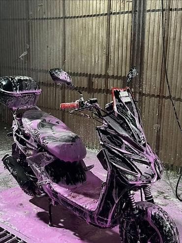 yamaha мопед: Скутер 150см³ спортивного стиля (черно‑красный) - Кузов: агрессивный — 2