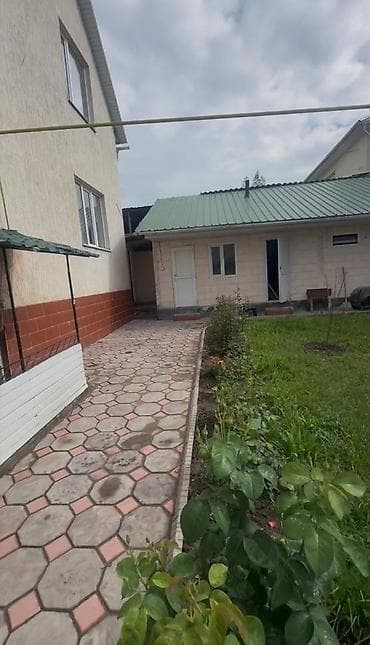 Үйлөр: Ж/и Арча-Бешик Чортекова/Шералиева Дом 190 кв м 📍участок 5 соток 📍6 — 9