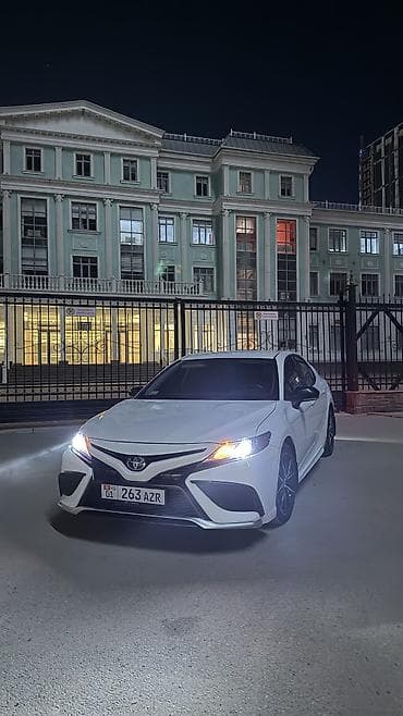 Транспорт: Toyota Camry: 2021 г., 2.5 л, Автомат, Бензин, Седан — 6
