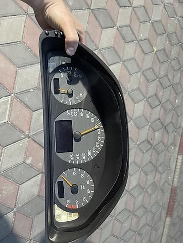 volvo косой: Щиток приборов Mercedes-Benz — 1