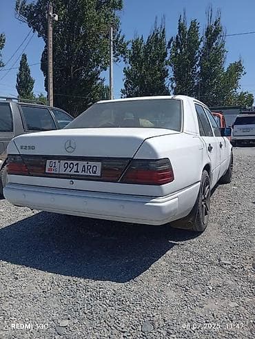 mers 211: Mercedes-Benz W124: 1991 г., 2.3 л, Механика, Бензин, Седан — 2