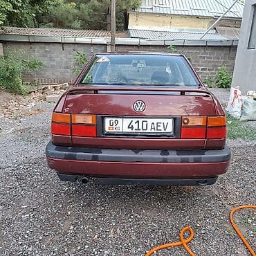 вента бампер: Volkswagen Vento: 1992 г., 1.8 л, Автомат, Бензин, Седан — 4