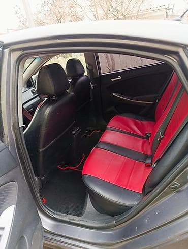 Hyundai Solaris: 2015 г., 1.6 л, Автомат, Бензин, Седан — 4