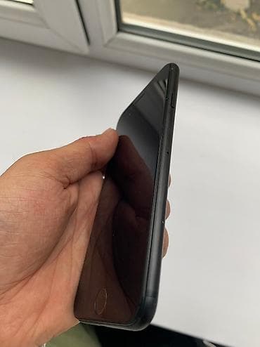 продаю айфон 7: IPhone 7, Б/у, 32 ГБ, Черный, 78 % — 4