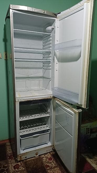 Техника и электроника: Холодильник Indesit, Б/у, Двухкамерный — 2