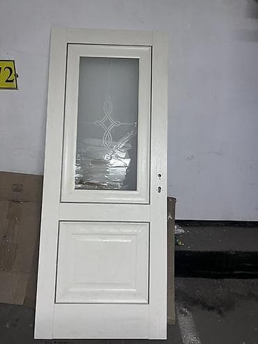 Межкомнатная дверь, Б/у, Со стеклом, Одностворчатая, Деревянная, Раздвижная, С зеркалом, цвет - Белый at lalafo.kg Межкомнатная дверь, Б/у, Со стеклом, Одностворчатая, Деревянная, Раздвижная, С зеркалом, цвет - Белый