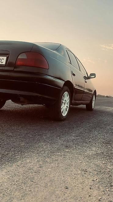 1999: Toyota Avensis: 1999 г., 2 л, Механика, Бензин, Седан — 6
