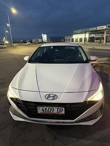 model x: Hyundai Elantra: 2021 г., 2 л, Автомат, Бензин, Седан — 1