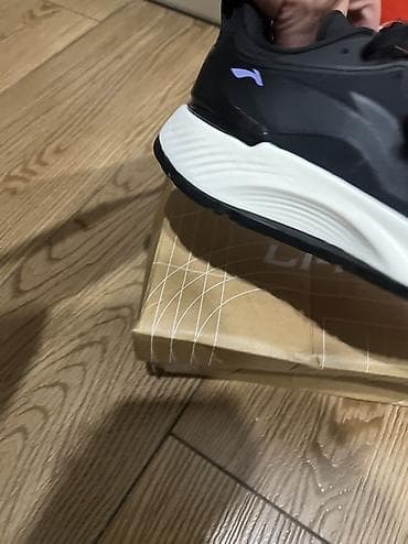 лининг кросовка: Кроссовки Li-Ning (бег/фитнес/повседневные) Оригинал, размер 39, Цена — 3