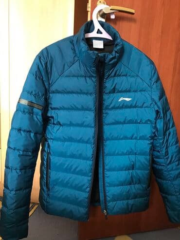 кен булун: Продаю мужской легкий пуховик Lining. Размер S. Состояние 9/10(см — 1