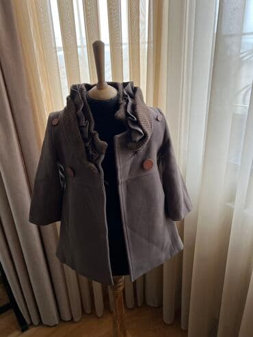 пальто детское демисезонное: Продаю деткие вещи на весну для девочки. Все вещи в идеальном — 10