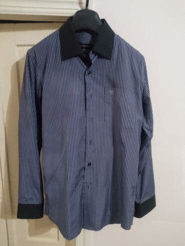 продаю в связи переездом: Продаю костюм б / у . Один раз одел. торг — 3