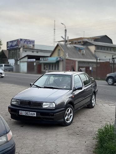 бампер на вента: Volkswagen Vento: 1992 г., 2 л, Механика, Бензин, Седан — 4