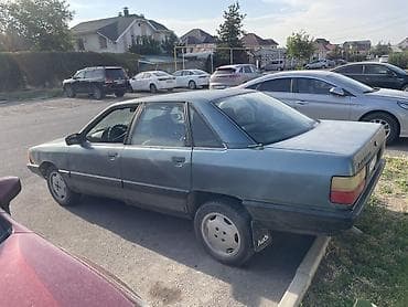 Audi 100: 1987 г., Седан — 4