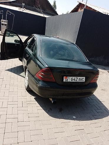 бишкек автомобили: Mercedes-Benz C-Class: 2002 г., 2.2 л, Кол менен иштөөчү, Дизель, Седан — 1