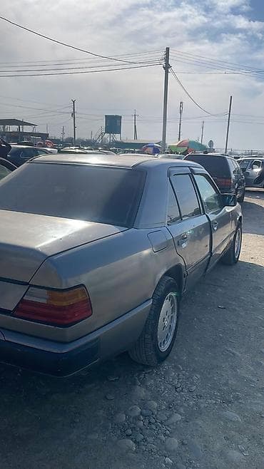 bmw e31: Mercedes-Benz W124: 1988 г., 2 л, Ручные, Бензин, Седан — 5