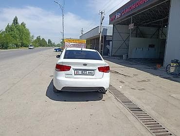 Kia Cerato: 2012 г., 1.6 л, Автомат, Бензин, Седан