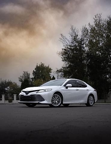 corolla 2004: Toyota Camry: 2019 г., 2.5 л, Автомат, Гибрид, Седан — 1
