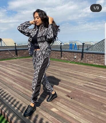 спортивное оборудование: Спортивная двойка 2600с новая Обувь тоже не носили новая 2000с размер — 1