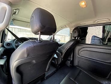 задн: Mercedes-Benz Vito: 2017 г., 2 л, Автомат, Бензин, Минивэн — 7