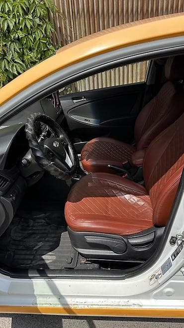 Hyundai Solaris: 2016 г., 1.6 л, Автомат, Бензин, Седан