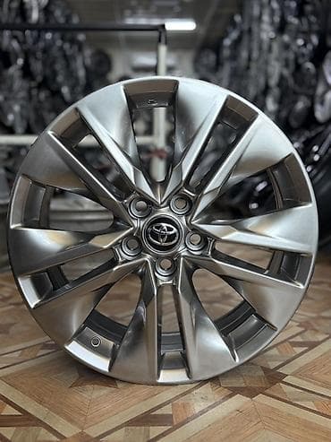 Литые Диски R 18 Toyota, Комплект, отверстий - 5, Новый at lalafo.kg Литые Диски R 18 Toyota, Комплект, отверстий - 5, Новый