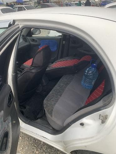 автомобил лабо: Daewoo Lanos: 1997 г., 1.5 л, Ручные, Бензин, Седан — 4