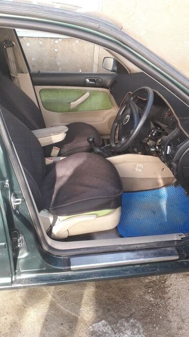 набор ключей фото: Volkswagen Golf Plus: 2001 г., 2 л, Механика, Бензин, Хетчбек — 3