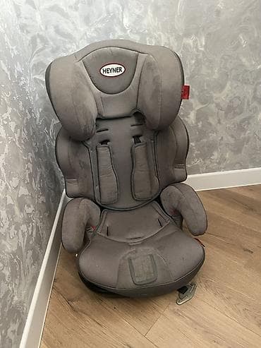 бустеры: Автокресло, цвет - Серый, Б/у — 1