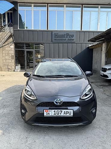 некст 1: Toyota Prius C: 2019 г., 1.5 л, Автомат, Гибрид, Хэтчбэк — 1