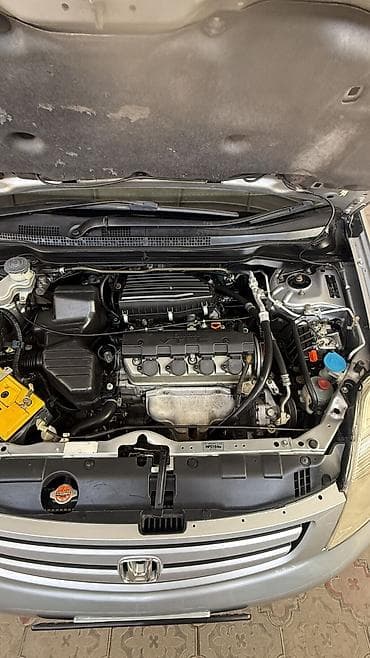 90: Honda Stream: 2002 г., 1.7 л, Автомат — 9