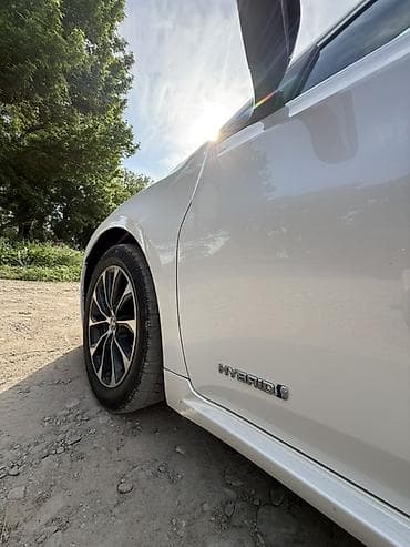 бампер на 124: Toyota Avalon: 2015 г., 2.5 л, Автомат, Гибрид, Седан — 6