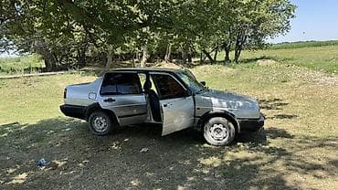 мерседес т 1: Volkswagen Jetta: 1989 г., Кол менен иштөөчү, Бензин, Седан — 6