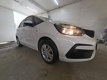 китайский мини машина: Honda Jazz: 2021 г., 1.5 л, Автомат, Бензин, Хэтчбэк — 4