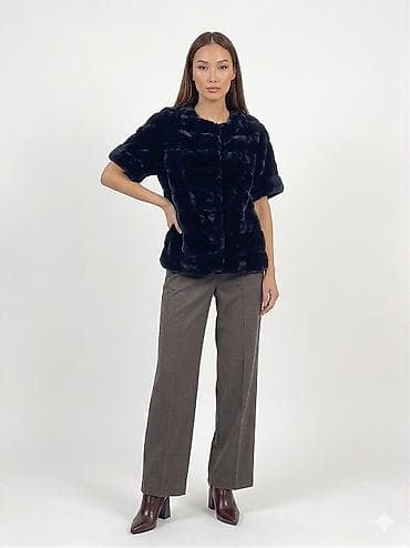 Полушубок/жакет из экомеха, цвет глубокий черный. - Фасон: прямой