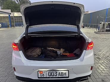 авто в такси: Hyundai Sonata: 2018 г., Седан — 8