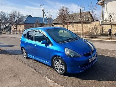 Honda Fit: 2004 г., 1.3 л, Автомат, Бензин, Хэтчбэк