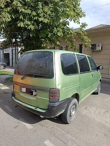 sprinter bazar: Продаю Нисан серена. Основные особенности: - 5 дверей: две — 4