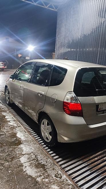 спарк авто: Honda Fit: 2004 г., 1.3 л, Автомат, Хэтчбэк — 2