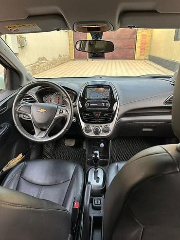 Продажа авто: Chevrolet Spark: 2021 г., Бензин, Хэтчбэк — 9