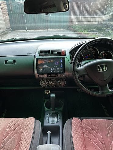 fit 2012: Honda Fit: 2002 г., 1.3 л, Автомат, Бензин, Хэтчбэк — 5