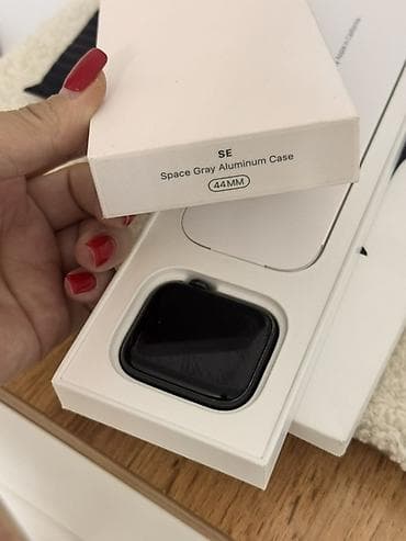 galaxy s19: Б/у Apple Watch SE 44 мм, корпус из алюминия в цвете Space Gray. Есть — 1