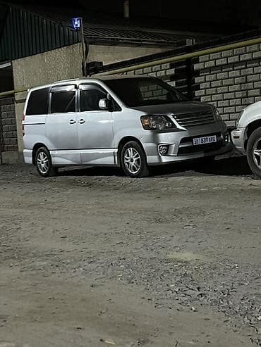 town ace noah: Toyota Noah: 2002 г., 2 л, Автомат, Бензин, Минивэн — 4