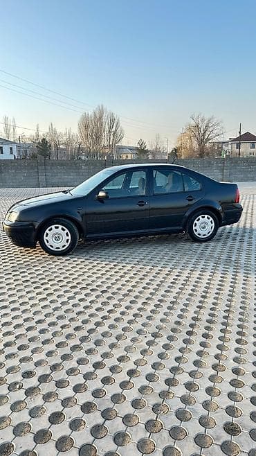 Volkswagen: Volkswagen Bora: 2001 г., 2 л, Ручные, Бензин, Седан — 5