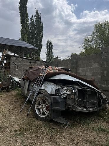 accord 1: Honda Civic Описание:Honda Civic - Кузов: серебристый седан/хэтчбек — 2