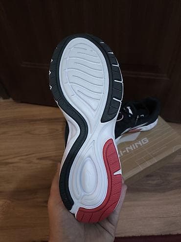 стрелка: Lining ОРИГИНАЛ 100% покупали для себя с размером ошиблись брали за — 4