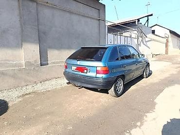 honda fit 3: Opel Astra: 1994 г., 1.4 л, Механика, Газ, Хэтчбэк — 4