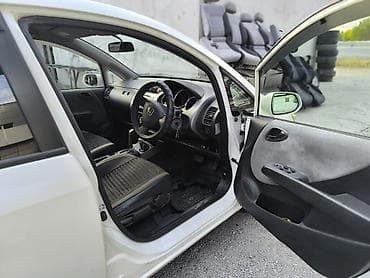 honda stepwgn 2004: Honda Fit: 2002 г., 1.3 л, Вариатор, Бензин, Хэтчбэк — 5
