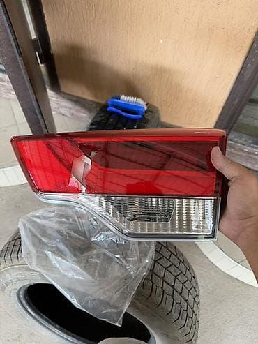 хайландер стоп: Оригинальный задний правый стоп сигнал (фара) для Toyota Highlander 50 — 1